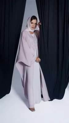 عباية فراشة مرصعة بالأحجار فراشة فاخرة